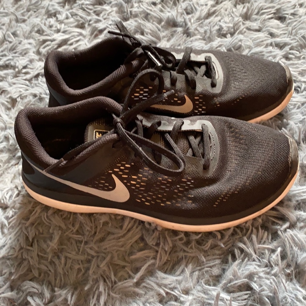 Black Nike Sneakers